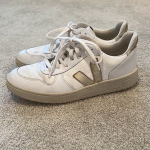 VEJA Sneakers ⭐️